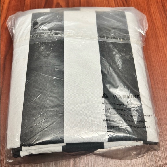 Hptmus Waterproof Patio Furniture Cover, Heavy Duty Outdoor Black and White NWT - Picture 2 of 5